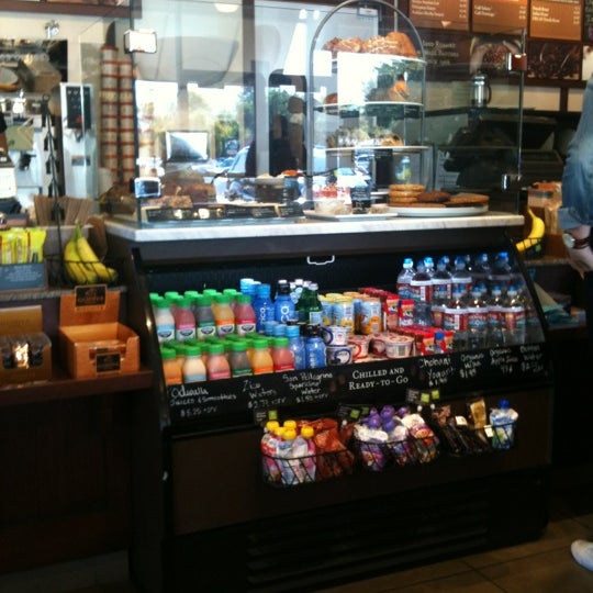 8/16/2012 tarihinde Vickie C.ziyaretçi tarafından Peet&#39;s Coffee &amp; Tea'de çekilen fotoğraf