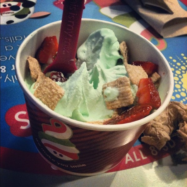 Menchie's Frozen Yogurt (Now Closed) 3 tips