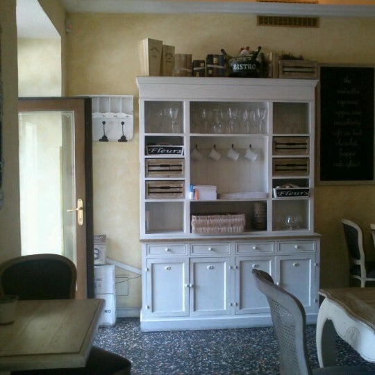 Foto tirada no(a) Bistro - Café &amp; Crepérie por Katka B. em 7/29/2012