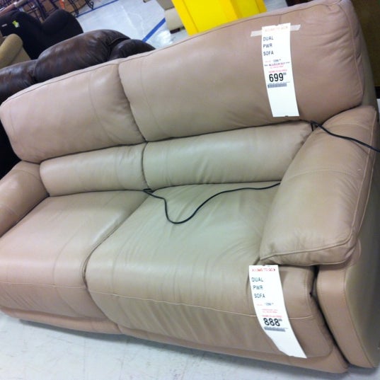 Fotos Bei Rooms To Go Outlet Furniture Store Columbus Ga