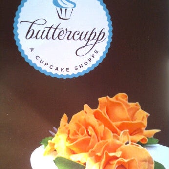Photo taken at Buttercupp - A Cupcake Shoppe by Nipa S. on 3/15/2012