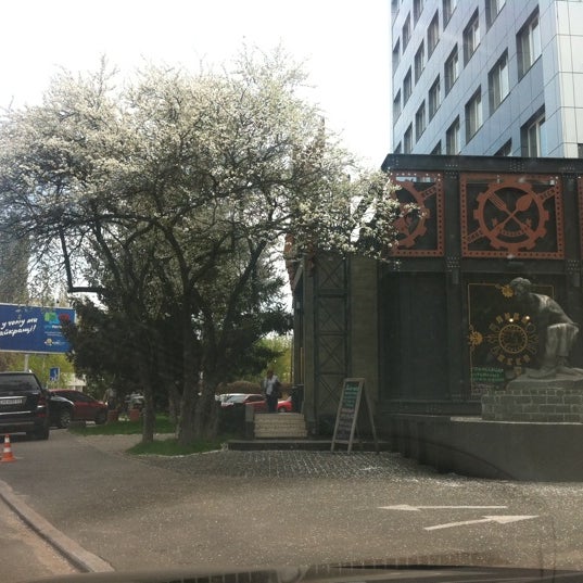 4/24/2012 tarihinde Ev L.ziyaretçi tarafından У станка временно закрыт'de çekilen fotoğraf