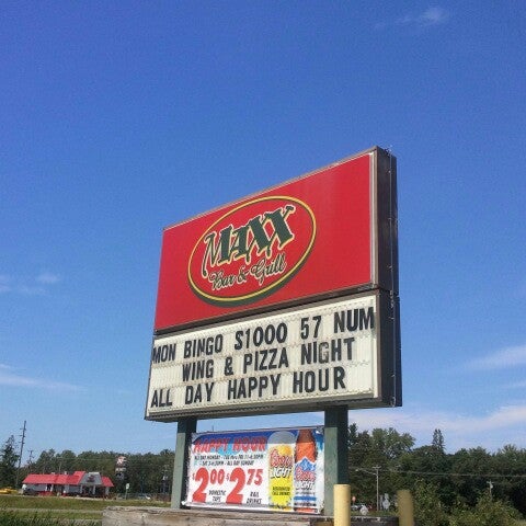Maxx Bar & Grill - Bar in Ham Lake