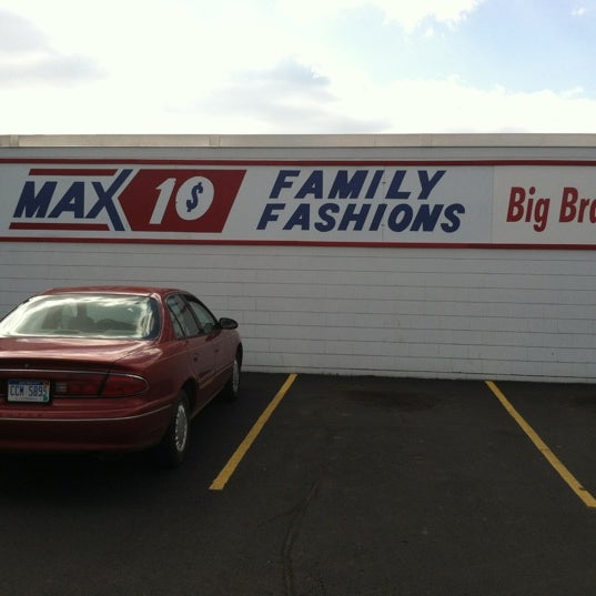 max10 clothing store