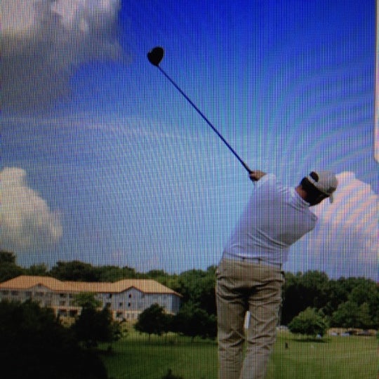 รูปภาพถ่ายที่ Aa Saint-Omer Golf Club โดย Regis V. เมื่อ 4/18/2012