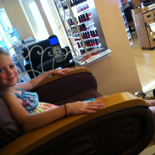 Riverside Nails Nail Salon in Medford