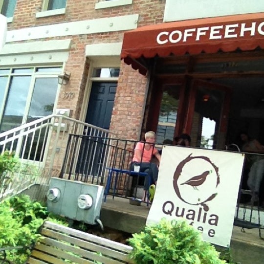 รูปภาพถ่ายที่ Qualia Coffee โดย William l. เมื่อ 8/26/2012