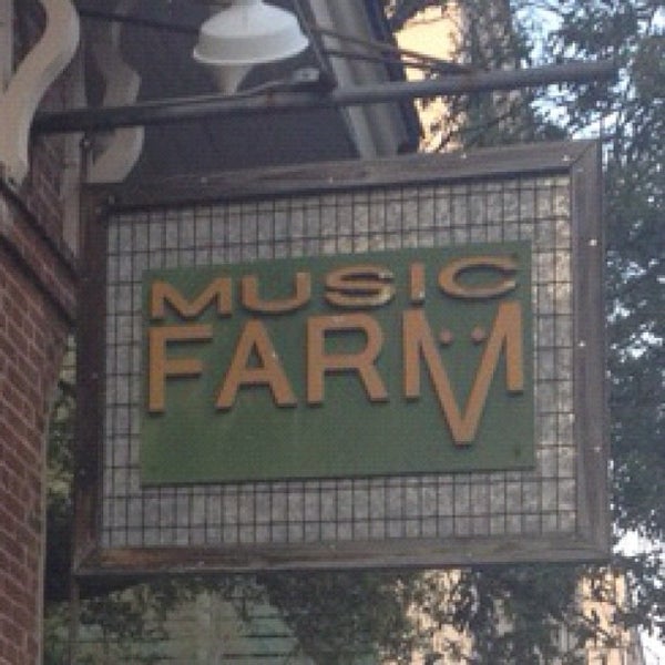 Photo prise au Music Farm par Joey le3/21/2012