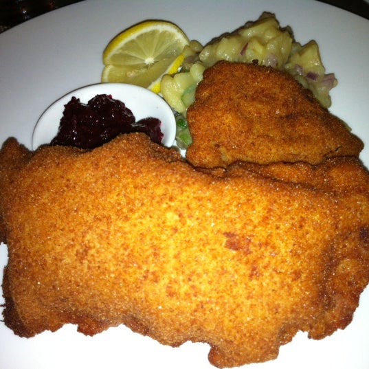 Photo taken at Seasonal Restaurant &amp; Weinbar by Yoshi M. on 9/1/2012