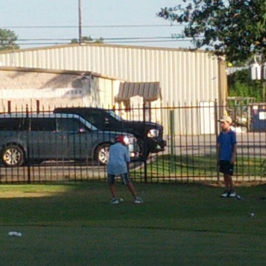 Foto scattata a Swanson Golf Center da Randy il 9/4/2012