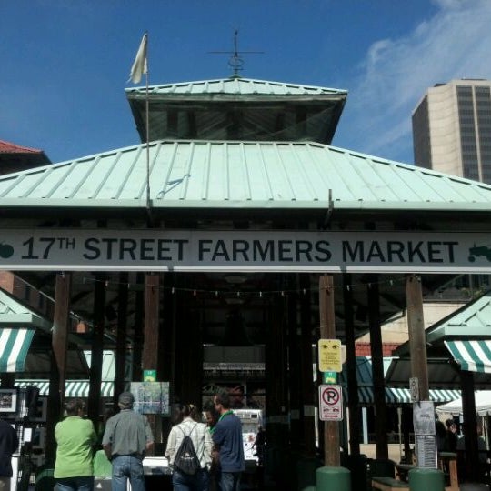 Photo taken at 17th Street Farmer&#39;s Market by Tangie R. on 3/17/2012