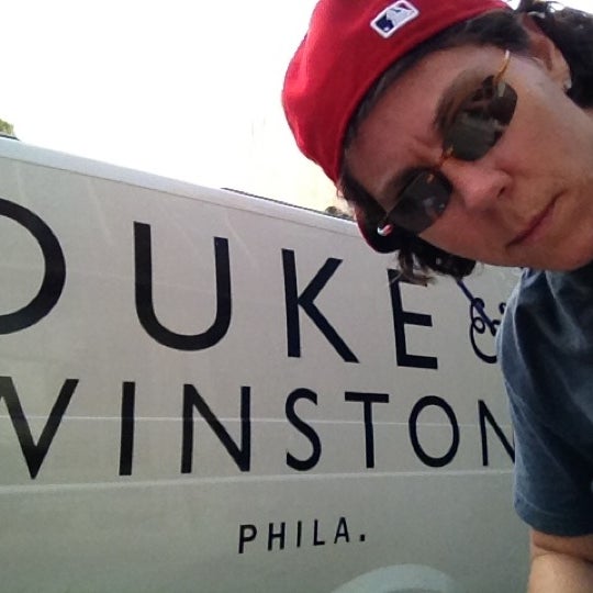 Снимок сделан в Duke &amp; Winston Flagship Store пользователем Jen G. 8/31/2012