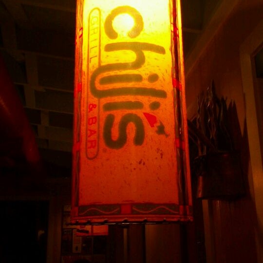 รูปภาพถ่ายที่ Chili&#39;s Grill &amp; Bar โดย Darin M. เมื่อ 6/3/2012