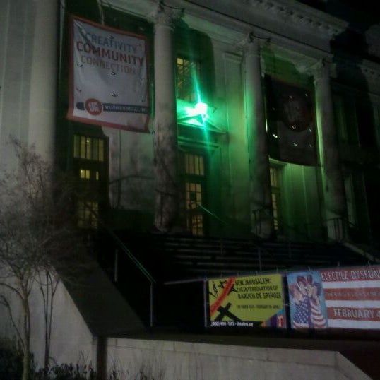 Foto scattata a Theater J da JR R. il 2/12/2012