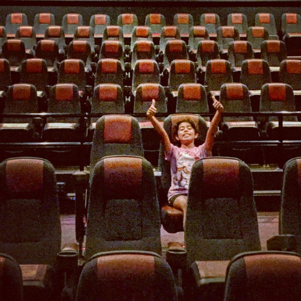 R/C Reading Movies 11 & IMAX 40 tips from 1574 visitors