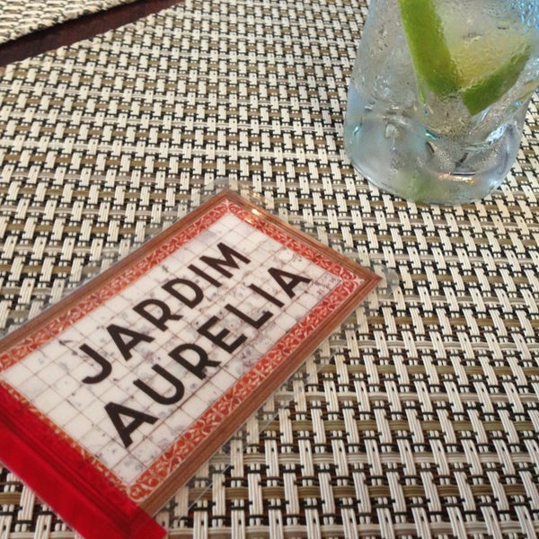 รูปภาพถ่ายที่ Jardim Aurélia Restaurante e Eventos โดย Randall P. เมื่อ 1/23/2013