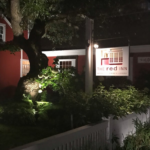 Das Foto wurde bei The Red Inn &amp; Restaurant von Deb J. am 9/15/2019 aufgenommen