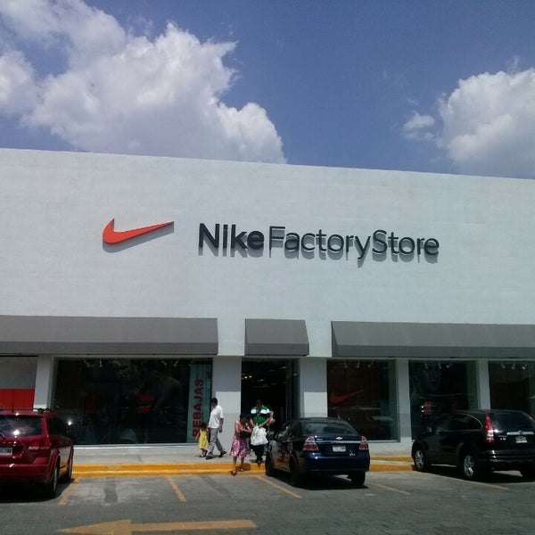 Nike Factory - Av. Canal de Miramontes