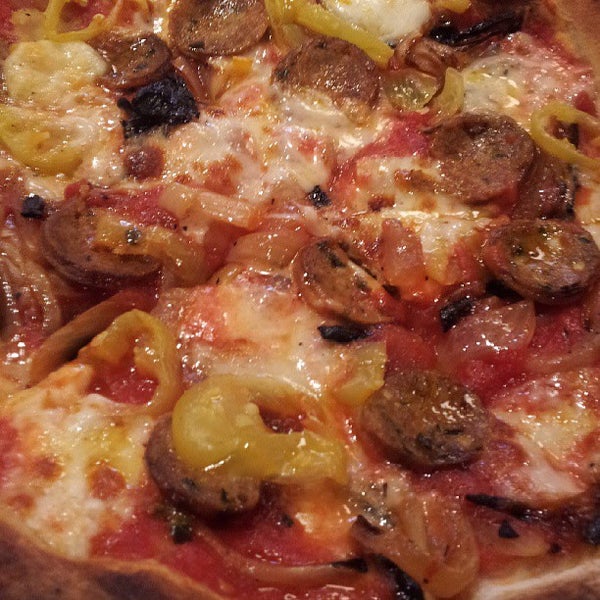 Das Foto wurde bei Providence Coal Fired Pizza von Providence Coal F. am 9/3/2013 aufgenommen