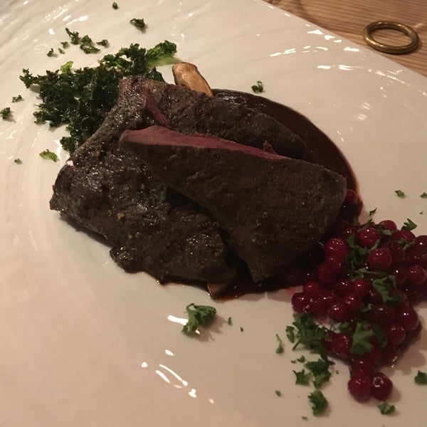 Курица со шпинатом и помидорами. 22 dinner. 22 dinner. 22 dinner. Ресторан барбекюшница в американском.