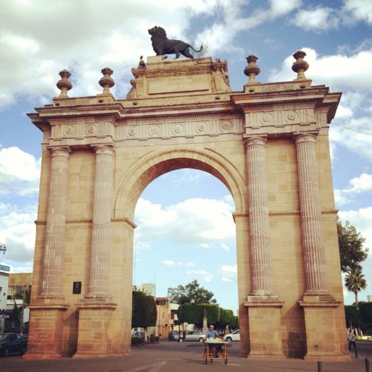 Fotos en Arco de la Calzada - Centro - León, Guanajuato