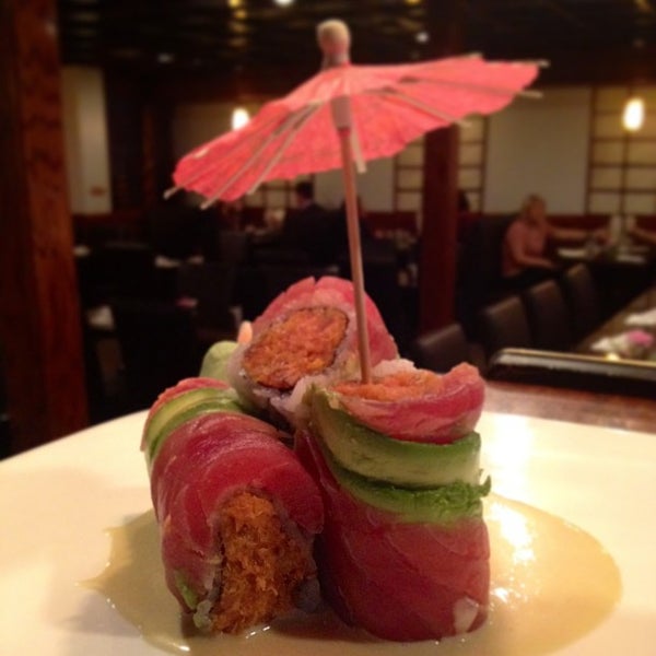Photo taken at Sakura Japanese Sushi &amp; Grill by Han K. on 1/1/2013