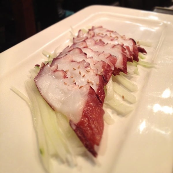 Photo taken at Sakura Japanese Sushi &amp; Grill by Han K. on 12/30/2012