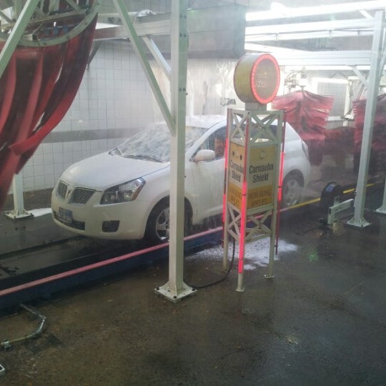Mister Car Wash &amp; Express Lube Car Wash in Houston