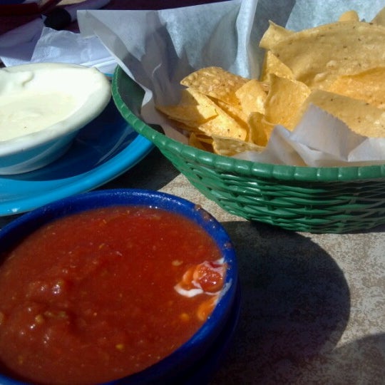 11/9/2012 tarihinde Angela L.ziyaretçi tarafından La Parrilla Mexican Restaurant'de çekilen fotoğraf