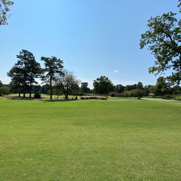 Golden Horseshoe Golf Club Golf Course