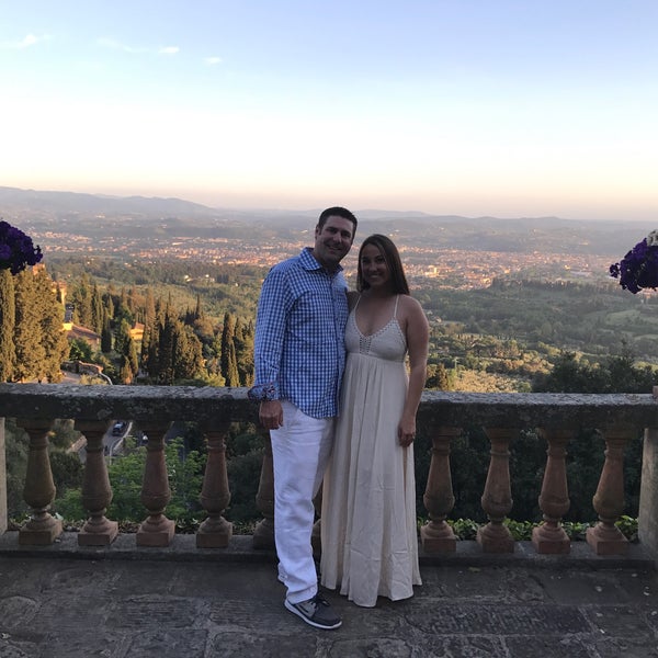 Foto diambil di Belmond Villa San Michele oleh Megan pada 5/13/2017