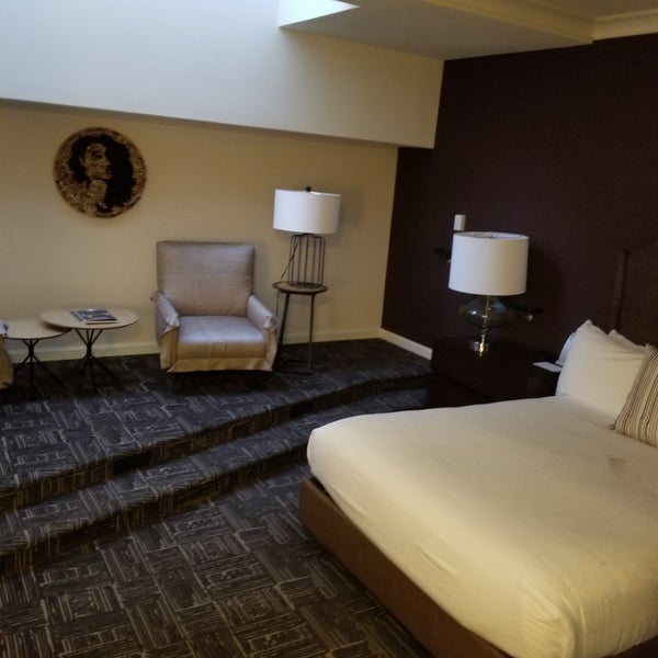 Das Foto wurde bei The Heathman Hotel von Waldo C. am 7/30/2018 aufgenommen