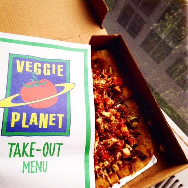 รูปภาพถ่ายที่ Veggie Planet โดย Kate T. เมื่อ 7/24/2014