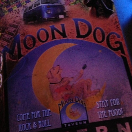 Foto tirada no(a) Moon Dog Tavern por Chris R. em 11/25/2012