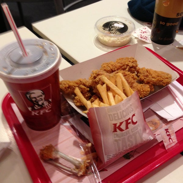 Снимок сделан в KFC пользователем Hannelore 🐱 1/23/2013
