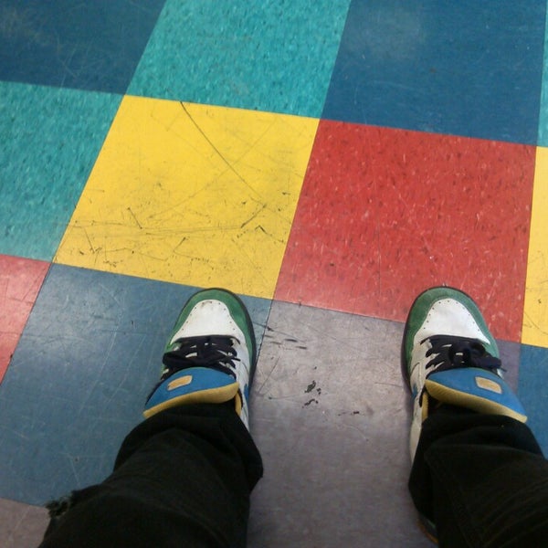 Bubbleland Laundromat Laundry Service in Humboldt Park