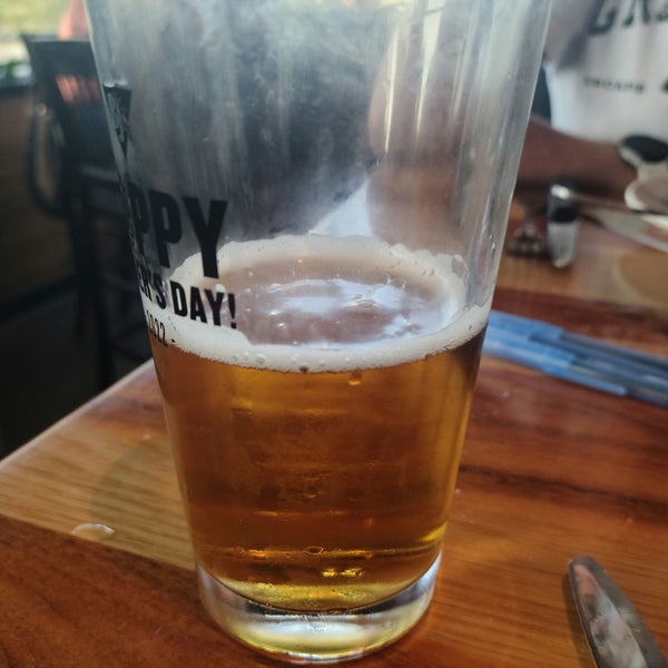 Photo taken at BJ&#39;s Restaurant &amp; Brewhouse by B.J. L. on 7/11/2022