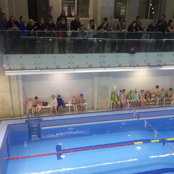 Бассейн дск тверь. Бассейн радужный хмао. Красноярск бассейн радуга 50 м. Бассейн радуга годовая карта. Дск юность тверь бассейн.