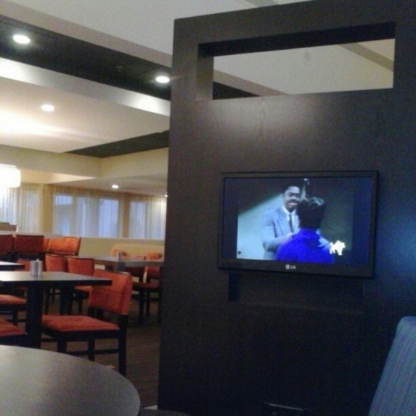 Photo taken at Courtyard by Marriott Charlotte Arrowood by Joshua W. on 12/15/2012