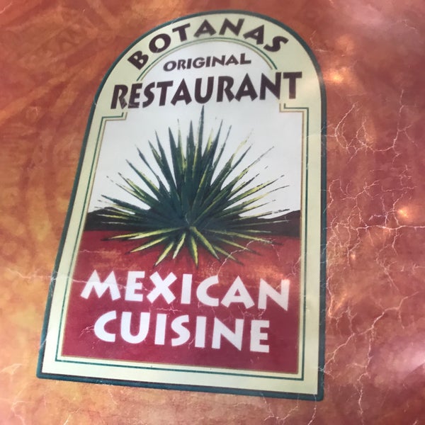 Das Foto wurde bei Botanas Restaurant von Joshua O. am 6/18/2017 aufgenommen