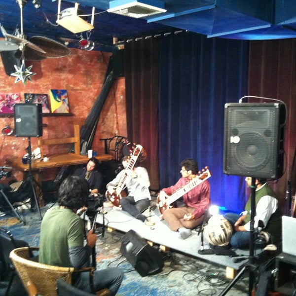 3/29/2013에 Birendra G.님이 Tea Lounge에서 찍은 사진