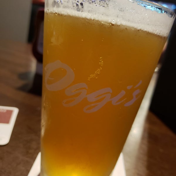 Photo taken at Oggi’s Pizza &amp; Brewhouse Point Loma by Raymond H. on 11/22/2018