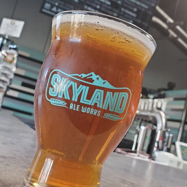 Foto tirada no(a) Skyland Ale Works por Raymond H. em 2/16/2020