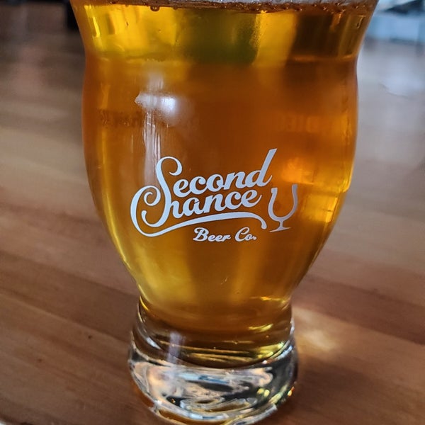 Foto tirada no(a) Second Chance Beer Lounge por Raymond H. em 3/14/2020