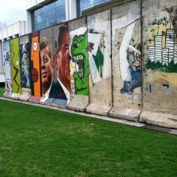 Berlin Wall Segments Miracle Mile 5900 Wilshire Blvd