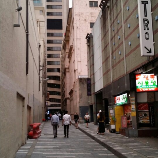 The building was designed by award-winning architect Robert A. M. Stern, who als