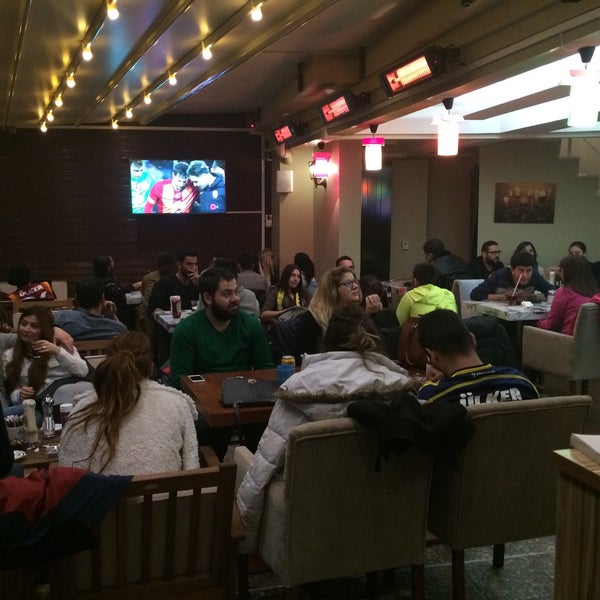 Foto tirada no(a) Patroon Cafe &amp; Restaurant por Evcim em 3/8/2015