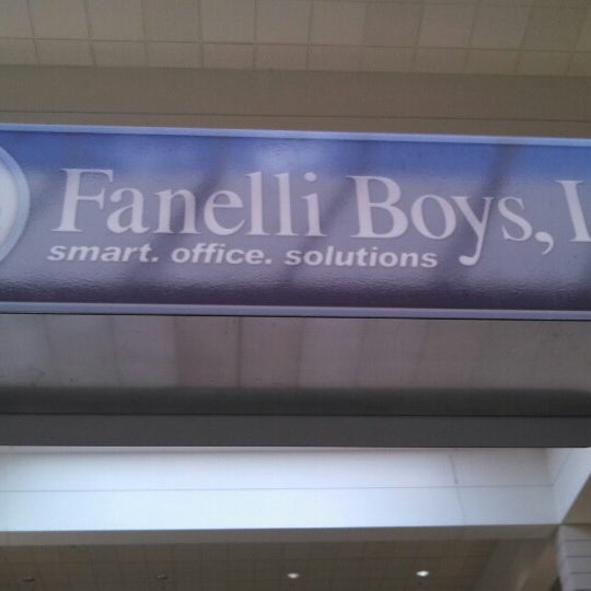 Fanelli boys kiosk fixes broken iPhones, iPods, iPads, and other smart phones! They also do computer and printer repair!