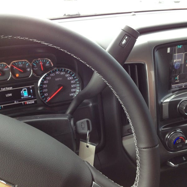 Roberts Chevrolet of Lee Summit Car Dealership in Lees Summit