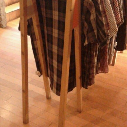 95 Jaket Ouval Research Bintaro HD